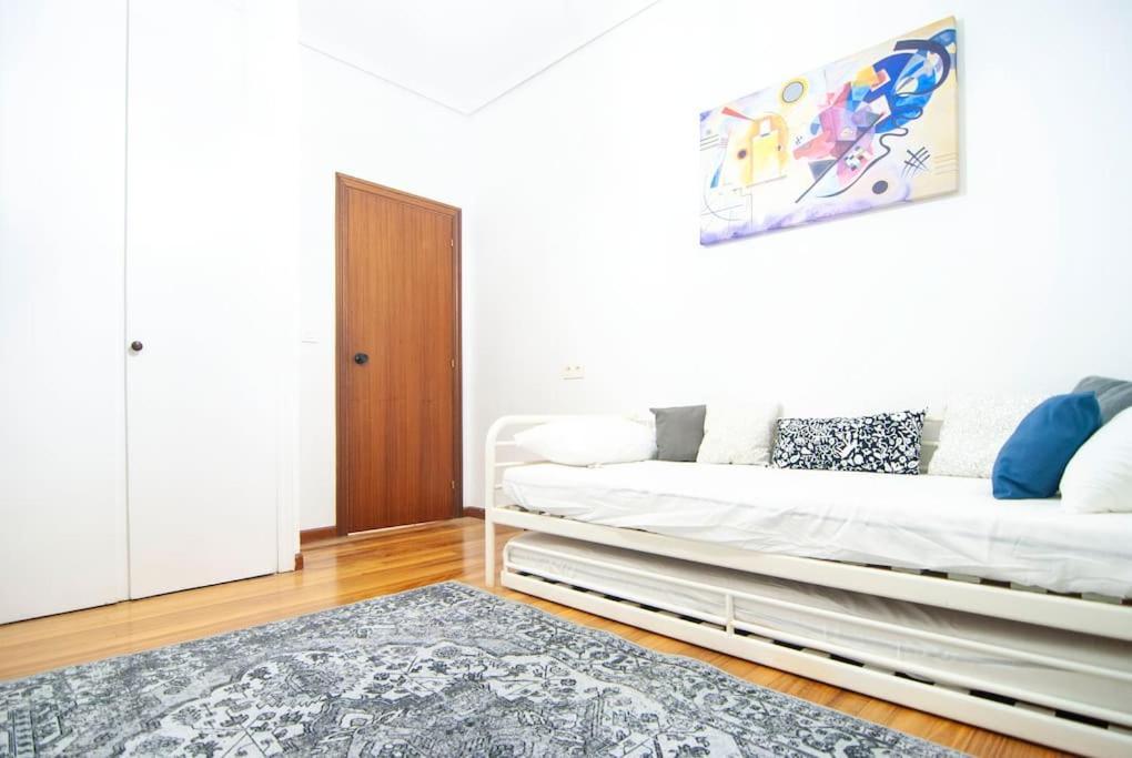 Bilborock By Zazpikaleak Apartment Bilbao Luaran gambar